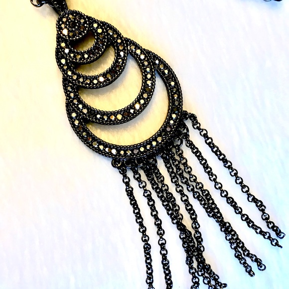 Liz Claiborne Black Necklace - Picture 1 of 5